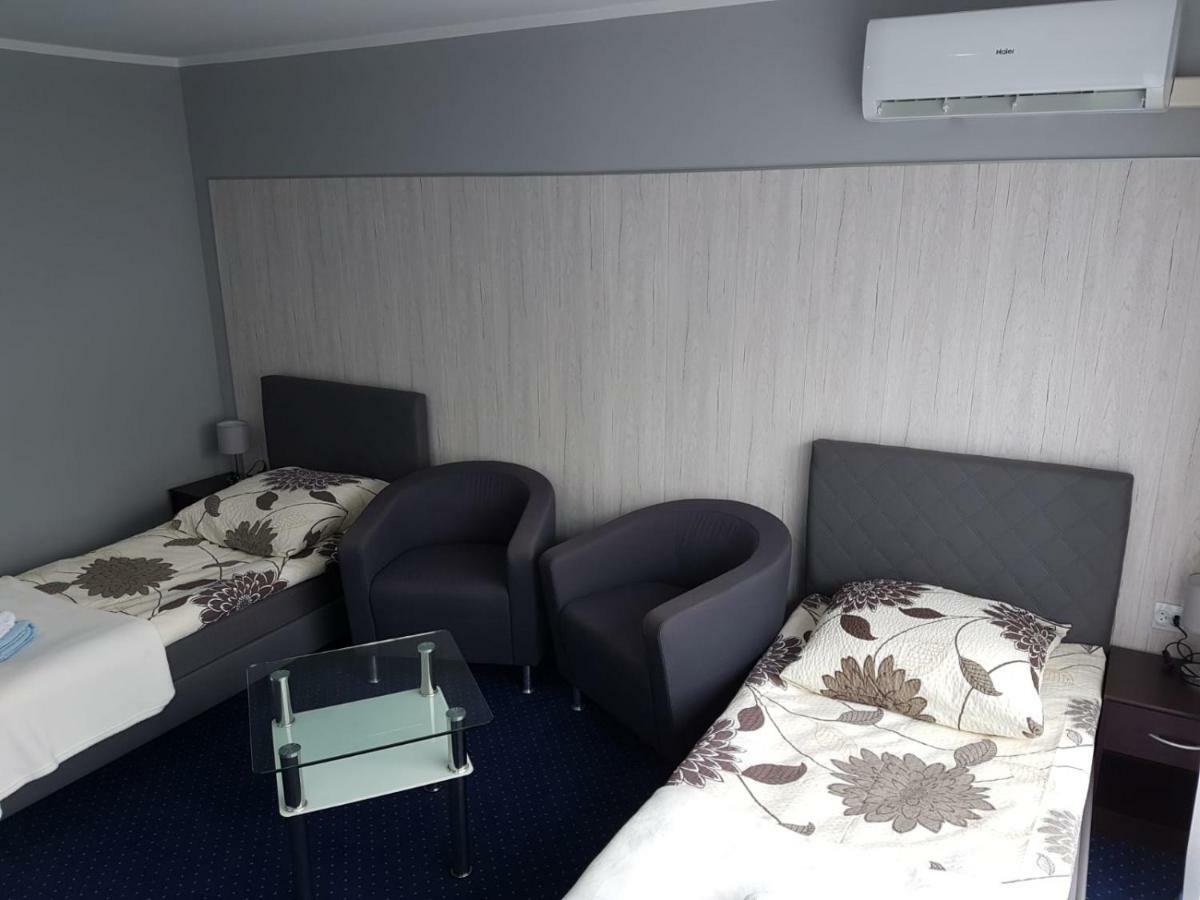 Hotel H-Odra Nowa Sol Esterno foto